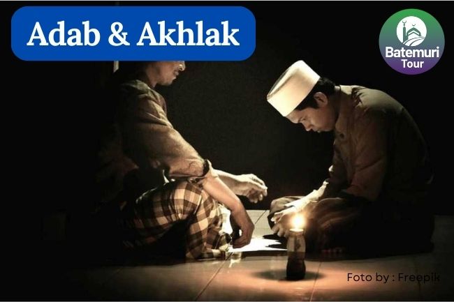 Perbedaan Adab dan Akhlak dalam Islam